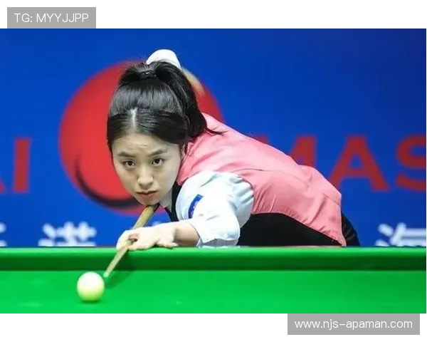 白雨露WSF女锦赛首登世界第一